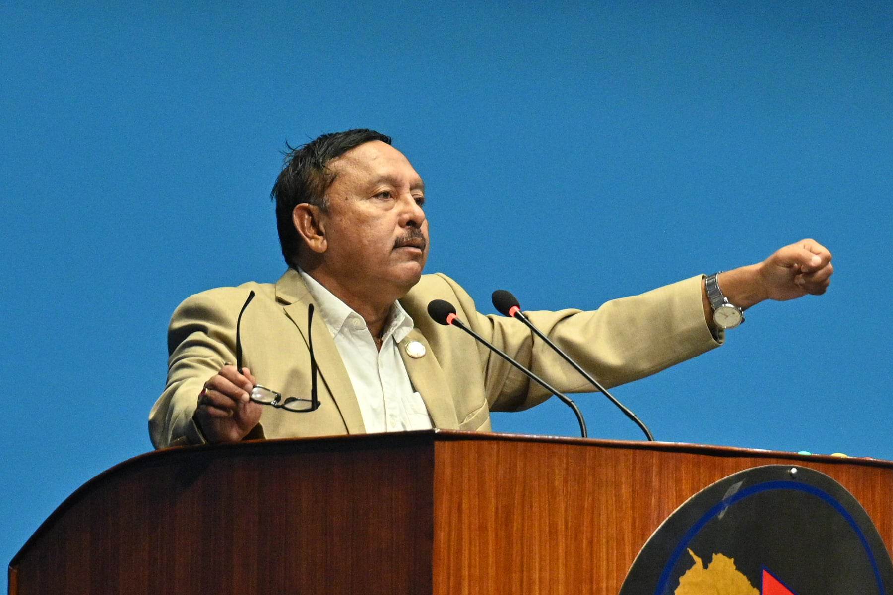 काँग्रेस नेता दीपक गिरीद्धारा उपसभापति पदमामा उम्मेदवारी घोषणा