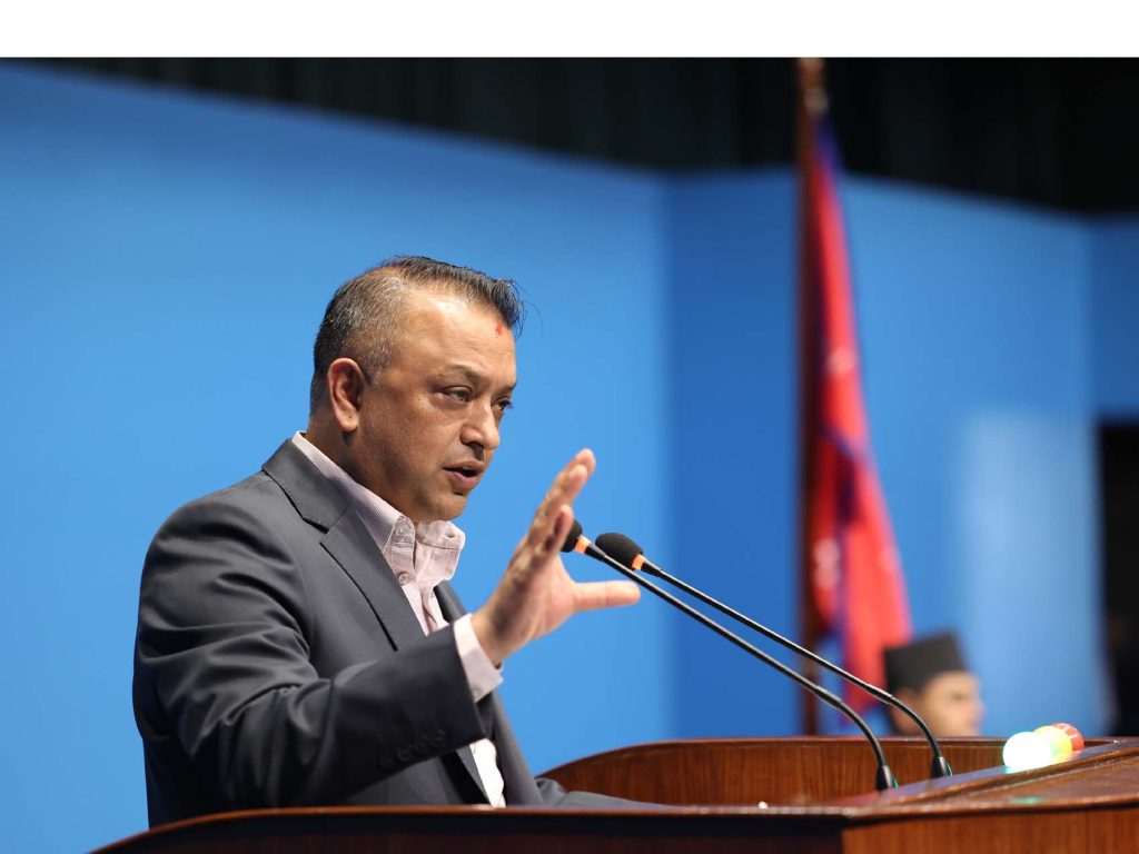 नेतृत्व परिवर्तनको संकेत? कांग्रेसले थापालाई प्रधानमन्त्री उम्मेदवार बनाउने
