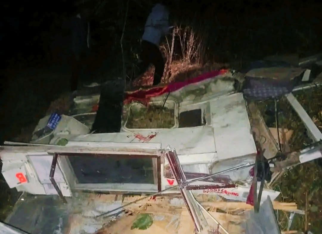 बैतडीमा जन्ती बोकेको बस दुर्घटना हुँदा आठ जनाको मृत्यु