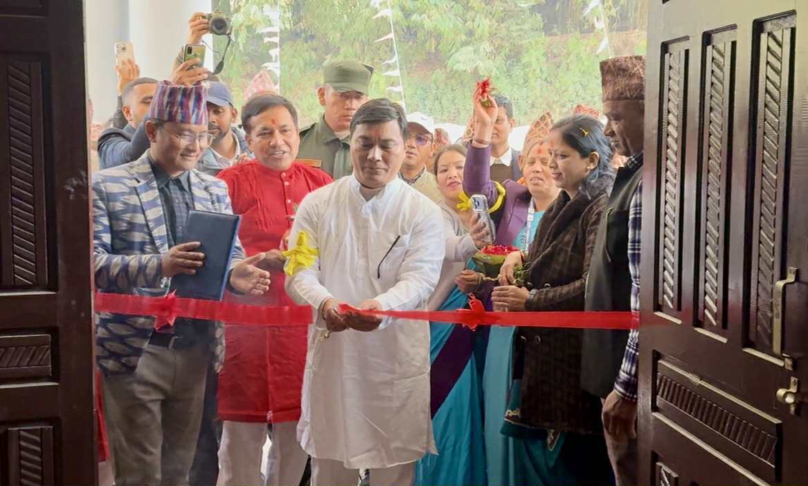 गौमुखी गाउँपालिकाको प्रशासनिक भवनको उद्घाटन 