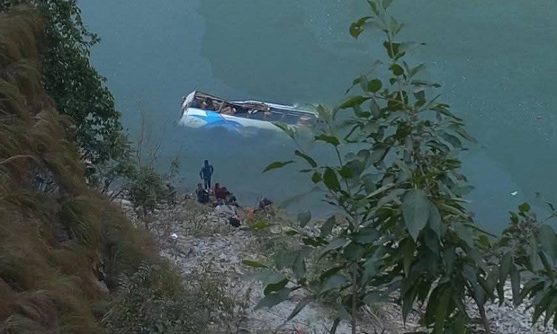 रामेछापमा बस दुर्घटना अपडेटः नौ जनाको मृत्यु