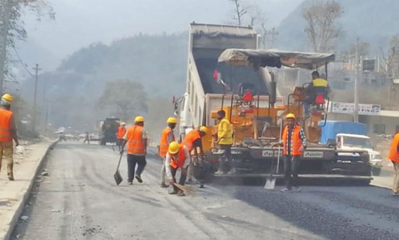 मुग्लिन–मलेखु सडकः कालोपत्र तीव्र