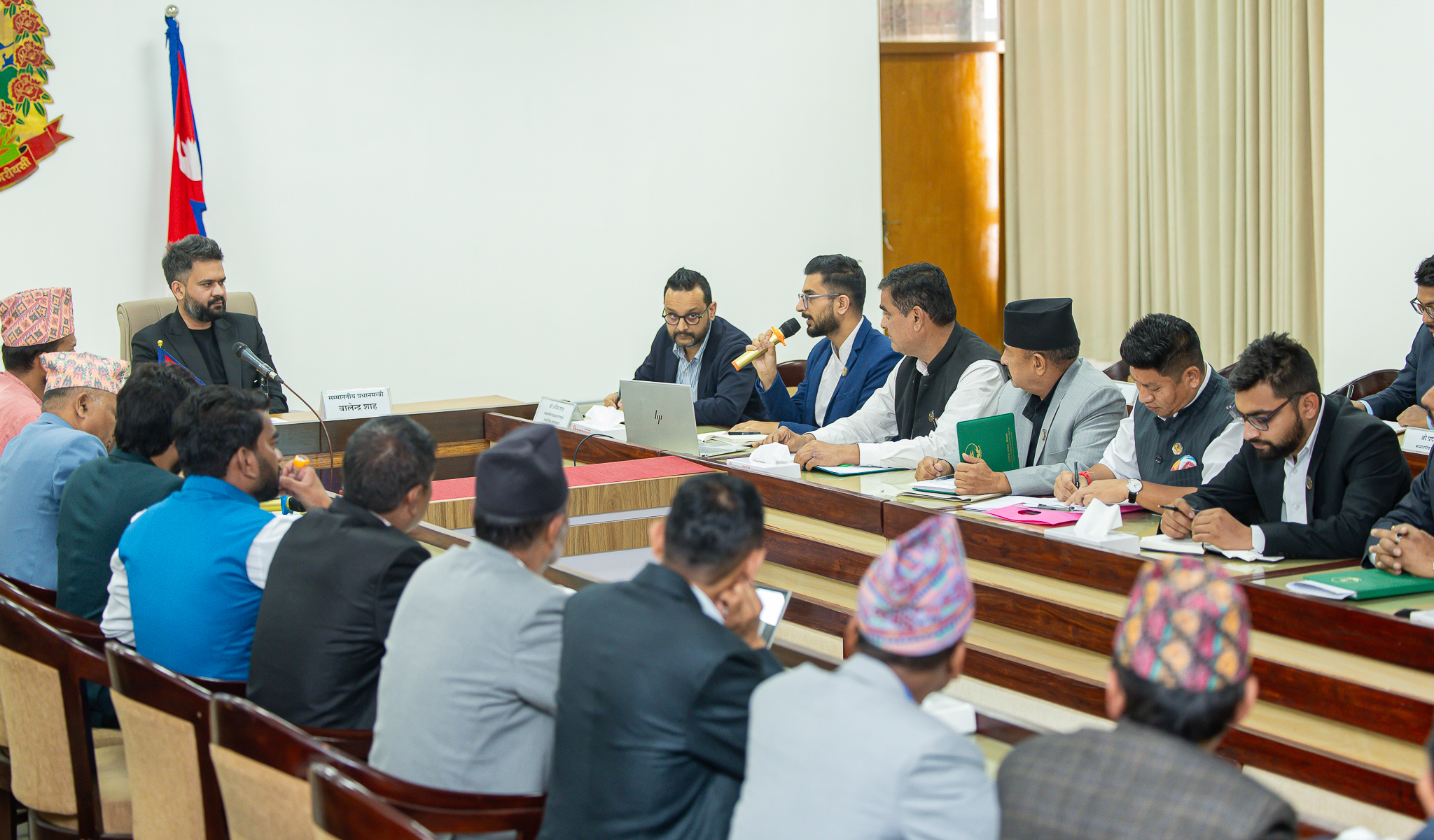 लुम्बिनी प्रदेशका सांसदहरूसँग प्रधानमन्त्रीको छलफल, विकासदेखि सुशासनसम्मका एजेण्डामा जोड