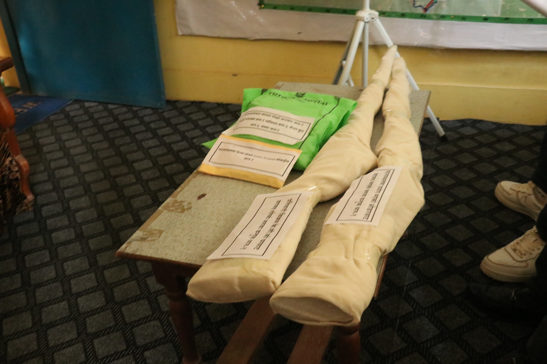 बदेर ठानेर गोलि चलाउदा किशोरको ज्यान गयो, किशोरी घाइते