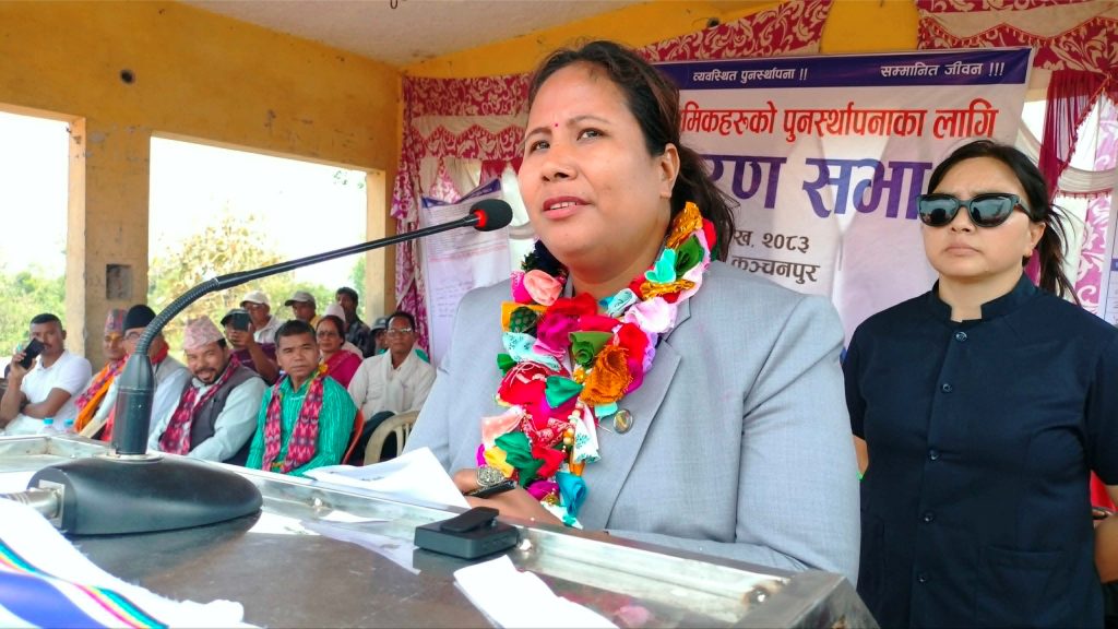 मुक्तकमैयालगायत समुदायका समस्या समाधान गर्न सरकार प्रतिबद्ध छ: मन्त्री चौधरी