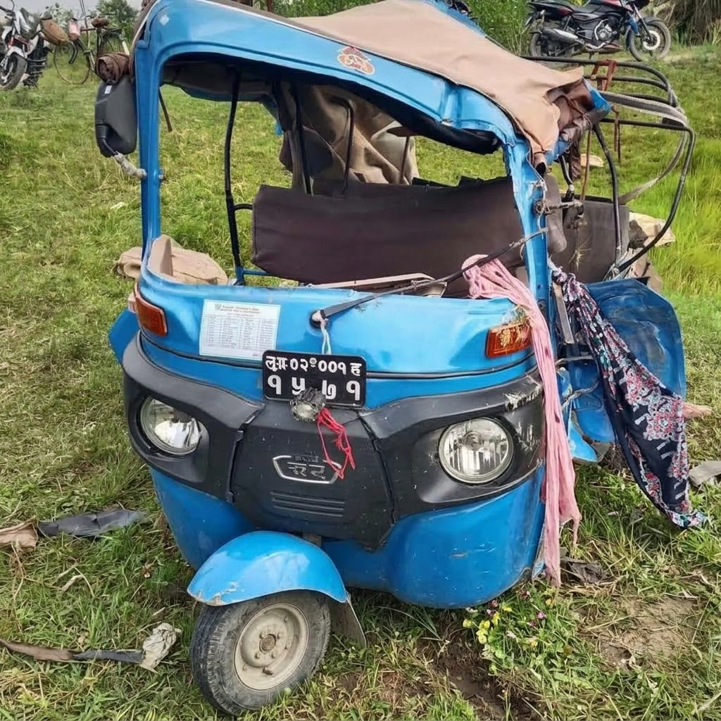 बससँग अटो ठोक्किँदा प्यूठानका दुई जनाको मृत्यु